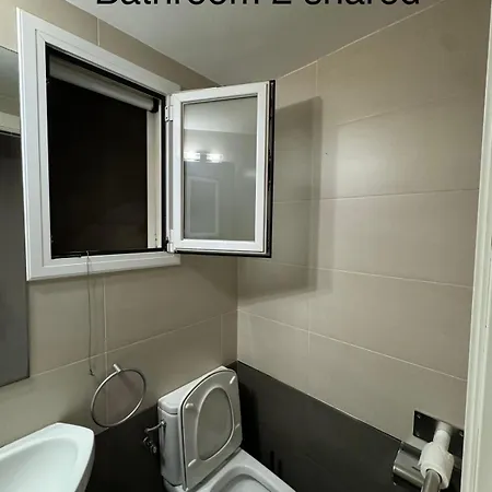 Spacious Room In Central Area A Barcelona Exterior photo